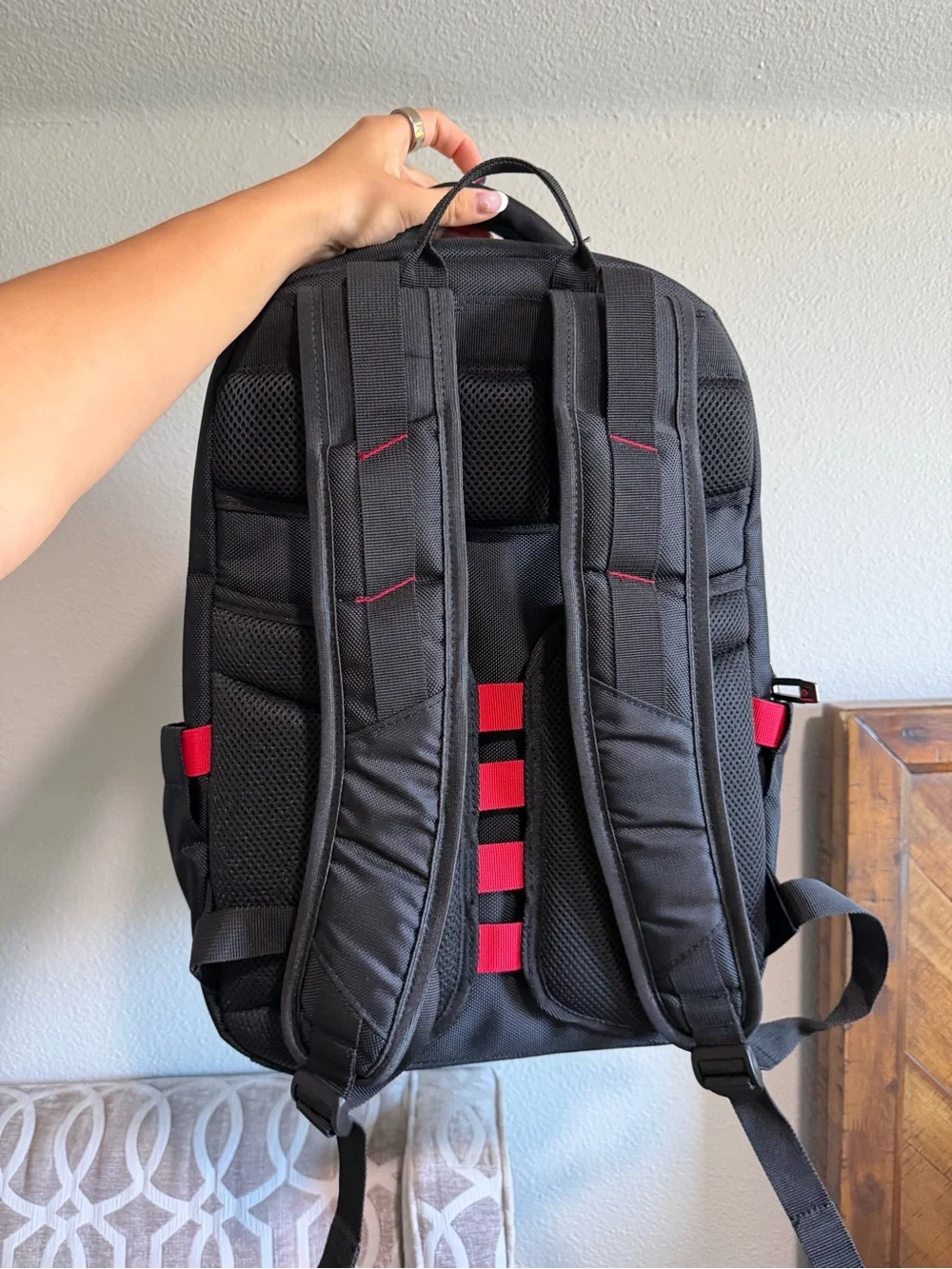 Samsonite Black and Red Men's Backpack with Padded Straps